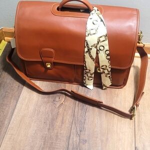 Vintage Coach Musette carrier #9800. Excellent condition.  USA British tan.